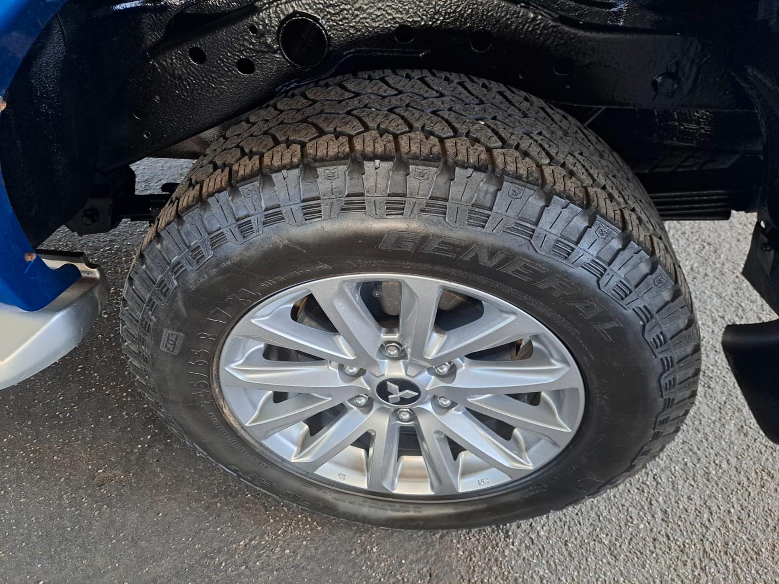 Mitsubishi L200 Top  4WD*HARDTOP*KAMERA*STANDHEIZUNG*