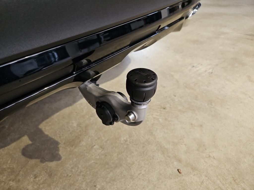 Fahrzeugabbildung Mercedes-Benz GLC 300 de 4M +AMG+AHK+AIRMATIC+DIGI+HEAD+PANO++