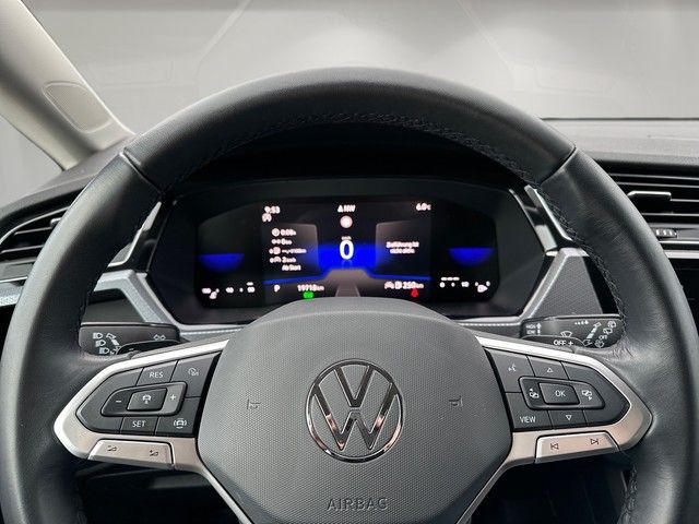 Fahrzeugabbildung Volkswagen Touran 2.0TDI DSG Active 7-Sitzer ACC+DIGICOCKP+