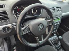 SKODA Yeti 1.4TSI 122PS 1.Hand 111tkm Steuerkette neu