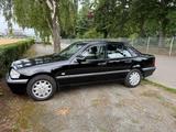 Mercedes-Benz C 180 ELEGANCE wunderbarer Zustand  - aus 2000: Limousine