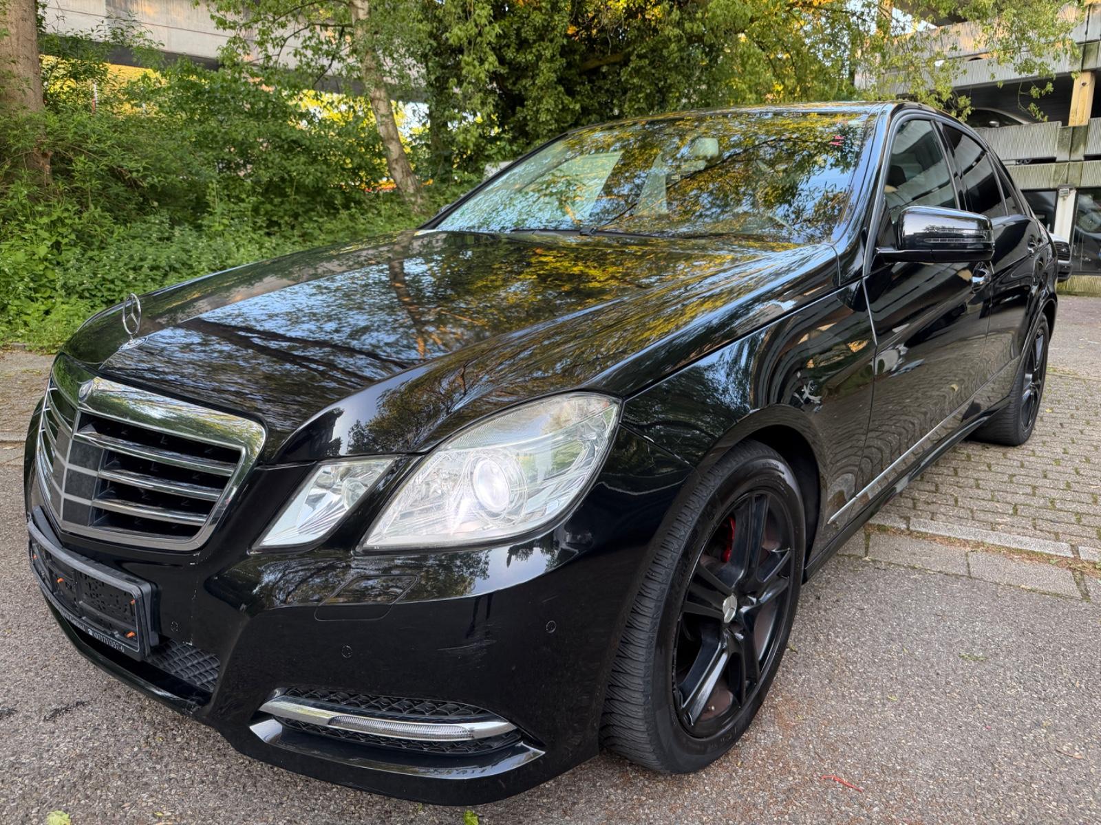 Mercedes-Benz E 300* BlueTec Hybrid