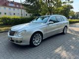 Mercedes-Benz E280 CDI 4Matic Avantgarde - Mercedes-Benz E 280: Cdi 4matic