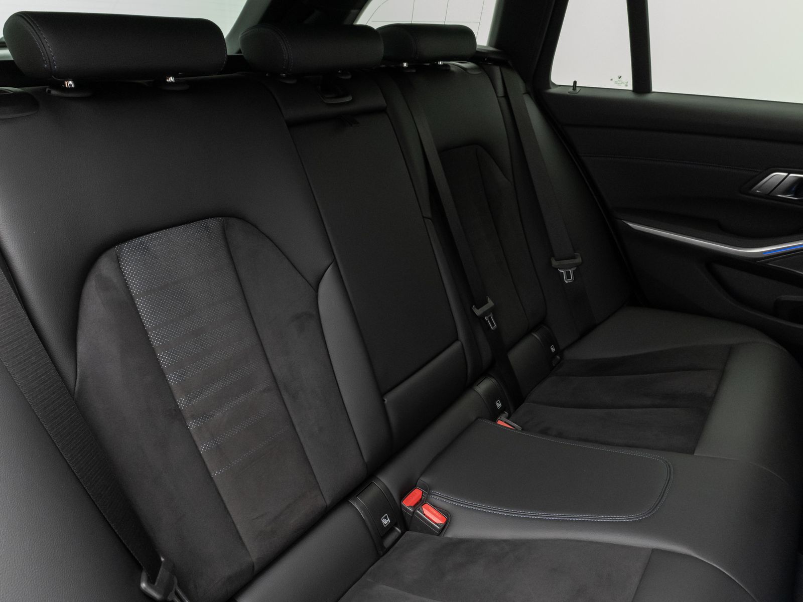 Fahrzeugabbildung BMW 320d  M Sport Laser Kamera DAB H/K Komfort Alarm