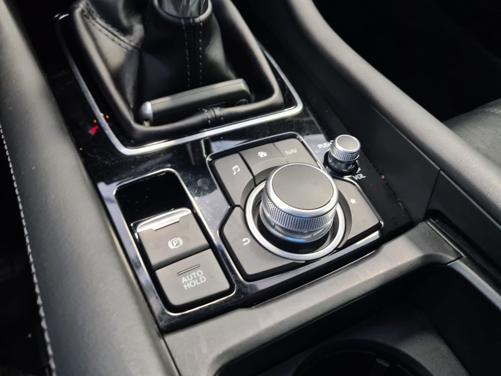 Fahrzeugabbildung Mazda 6 Kombi Exclusive-Line / LED /KAMERA