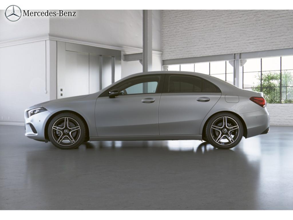 Mercedes-Benz A 220 Progressive Night+MBUX+LED
