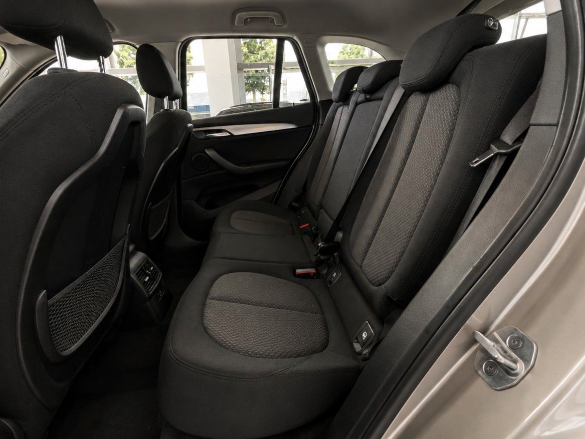 BMW X1 sDrive 18 d AUT. NAVI SITZH. 1.Hd SCHECKH.BMW foto 25