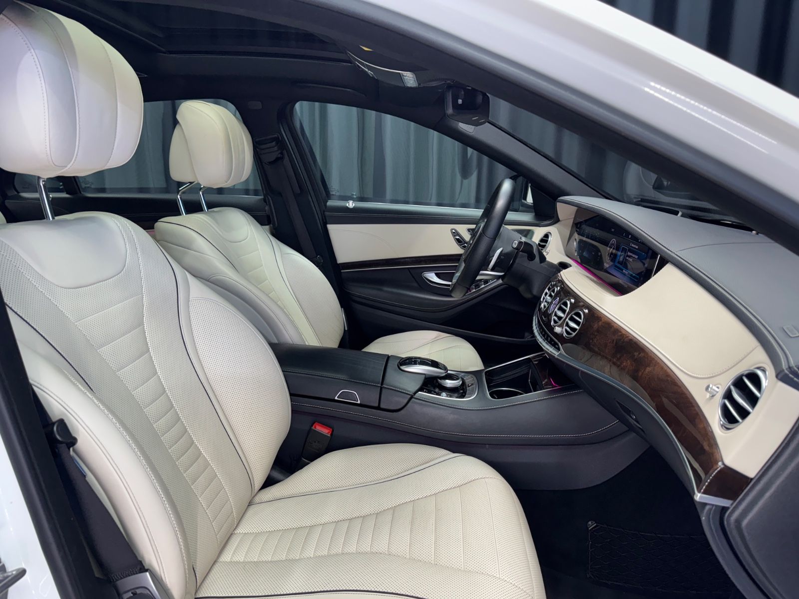 Fahrzeugabbildung Mercedes-Benz S 560e LANG|AMG-LINE|20"ZOLL|PANORAMA|ACC|VOLL