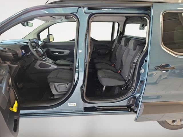Fahrzeugabbildung Opel Combo Life XL behindertengerecht Rollstuhlrampe