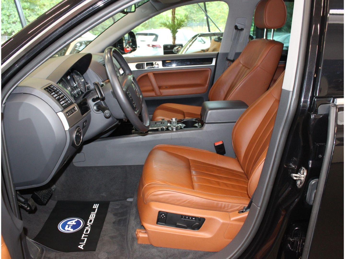 Fahrzeugabbildung Volkswagen Touareg 3.0 TDI V6 TDI DPF 2. Hand*Standhzg*VOLL