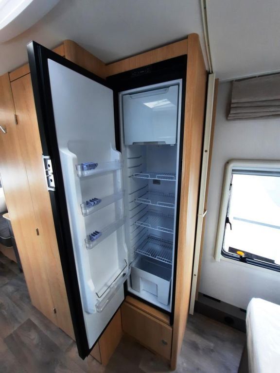 Fahrzeug Übersicht 19 Fahrzeugabbildung LMC Videro 450 D Verfüg./Sparen Sie 6.331,- €