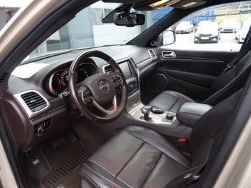 Jeep Grand Cherokee - 9