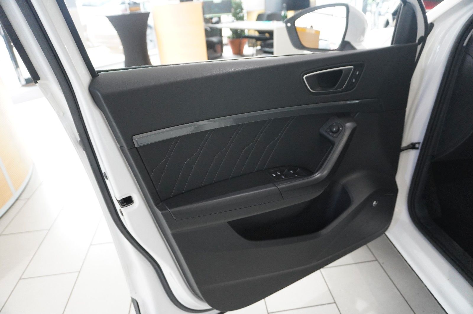 Fahrzeugabbildung SEAT Ateca 2.0 TDI 4DRIVE STYLE NAVI/LED/SH/SPORT/AHK
