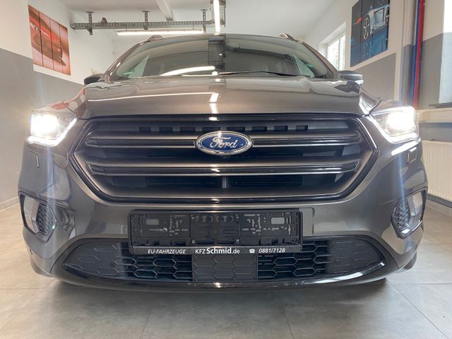 Ford Kuga 2,0 Eco Boost 4x4 ST-Line Automatic AHK