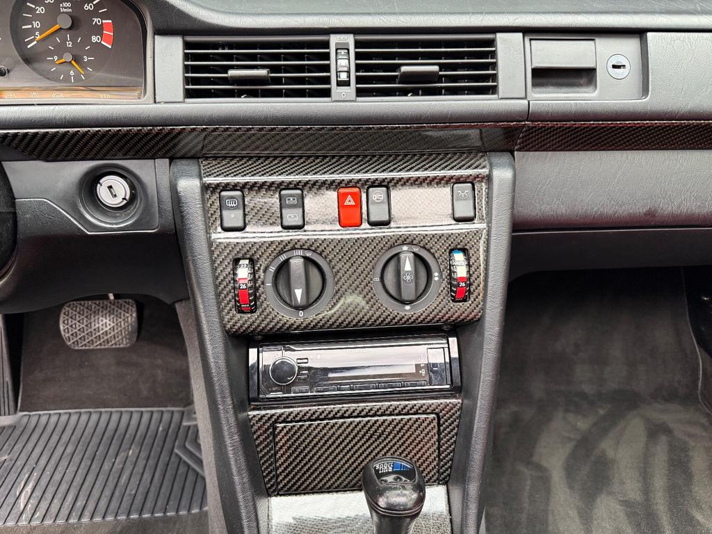 Mercedes-Benz CE 300