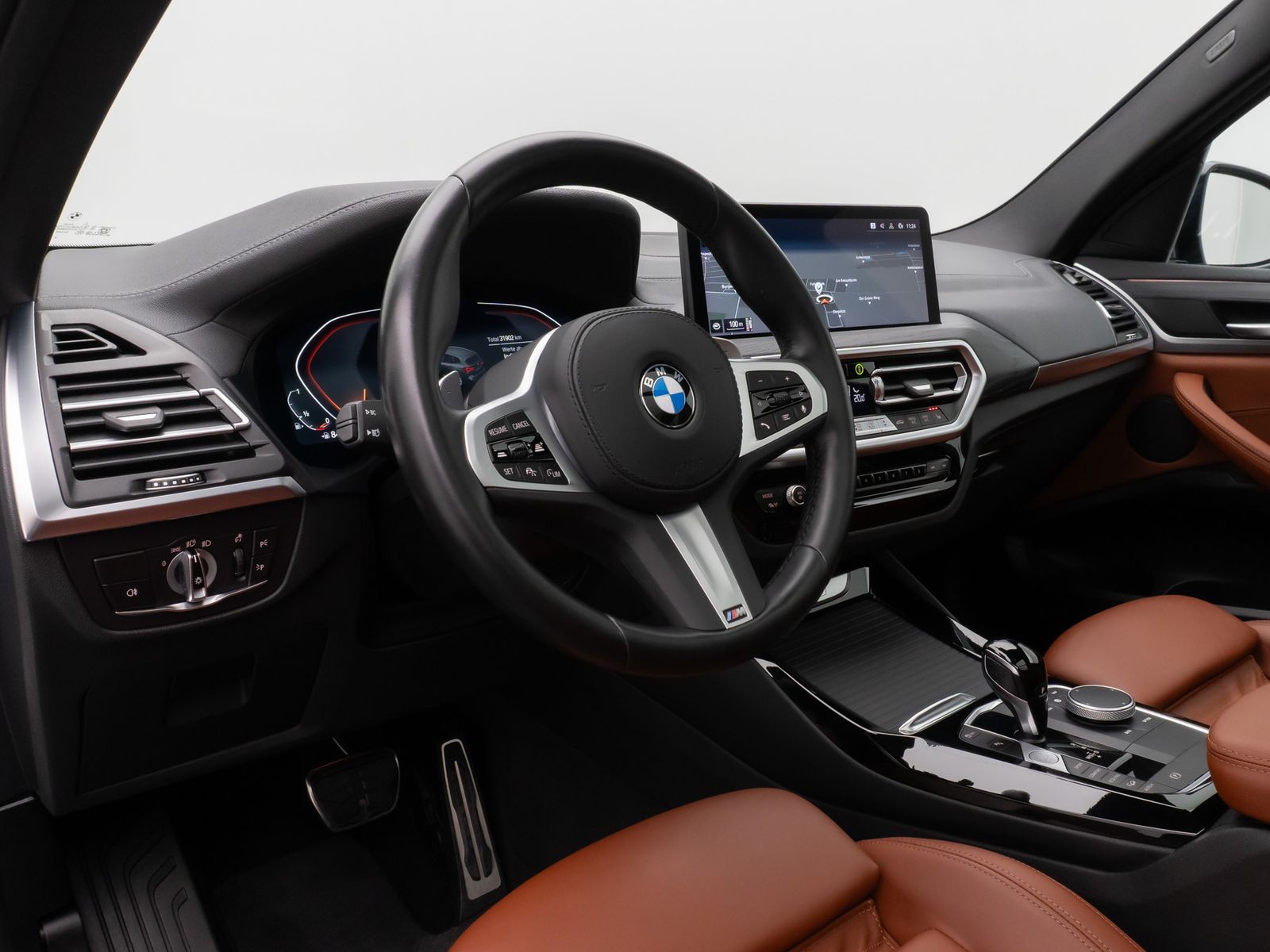 Fahrzeugabbildung BMW X3 xD30i M Sport Panorama Laser Kamera HUD HiFi