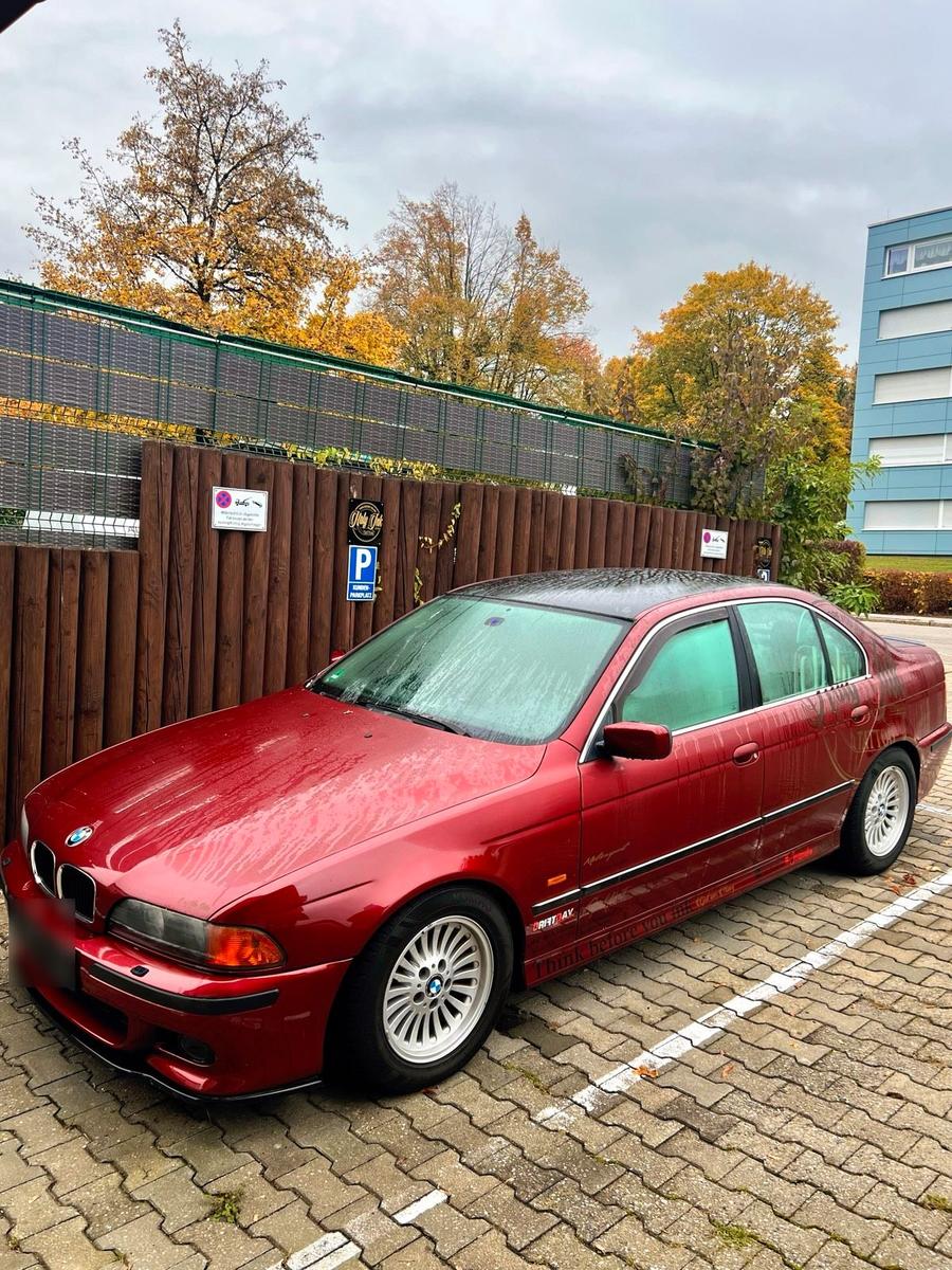 BMW 523