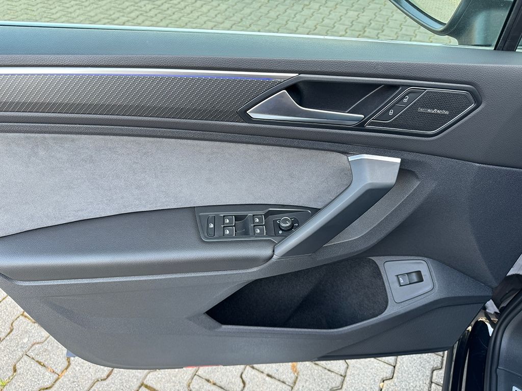 Tiguan R 2.0 TSI 4MOTION *H&K*PANO*MATRIX*