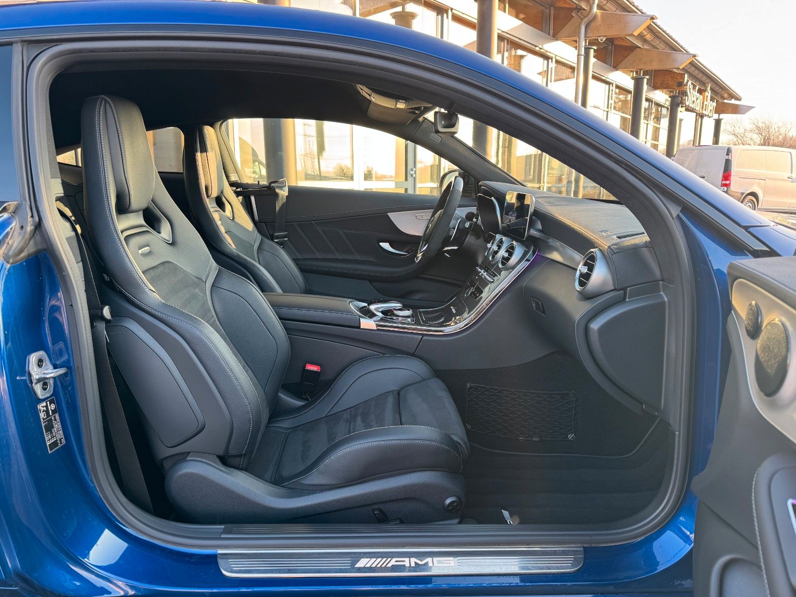 Fahrzeugabbildung Mercedes-Benz C 63 AMG Coupe+AeroP+Pano+Distr+Sportsitze