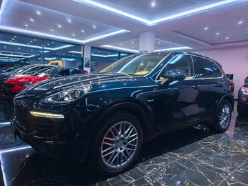 Porsche Cayenne - 4