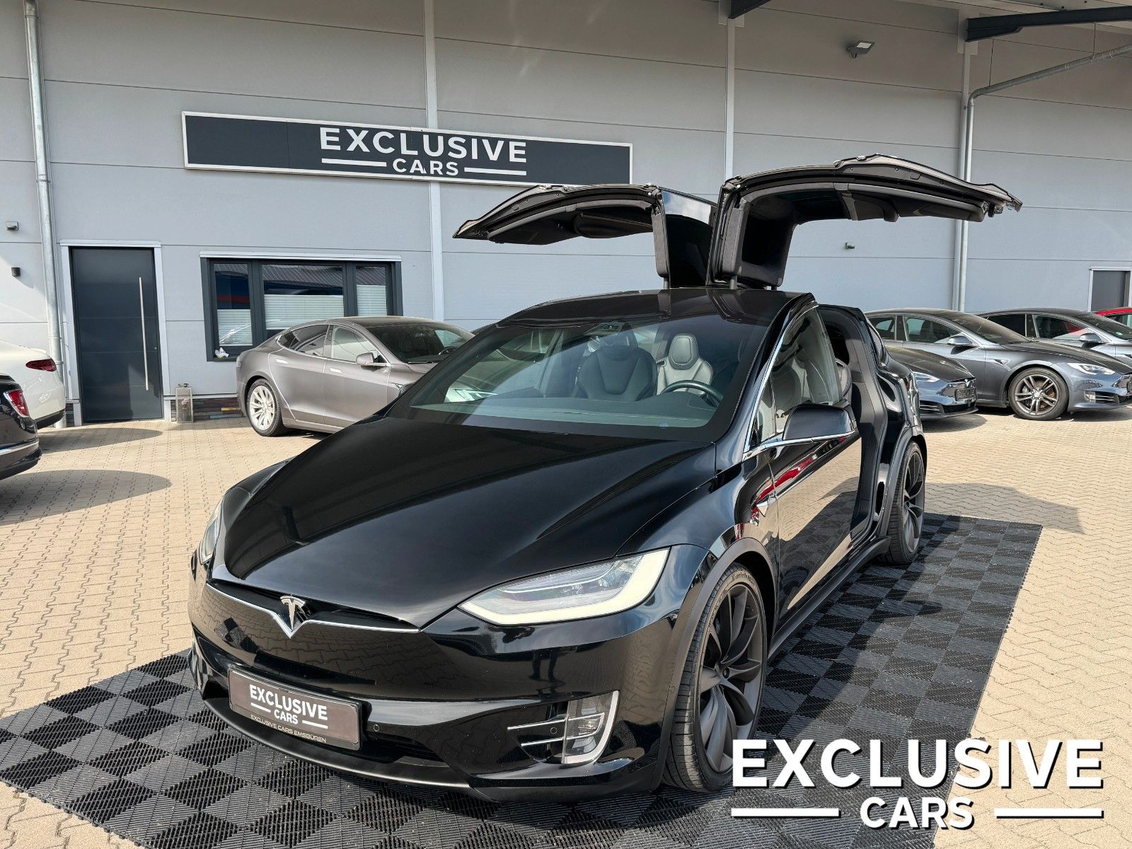 TESLA Model X