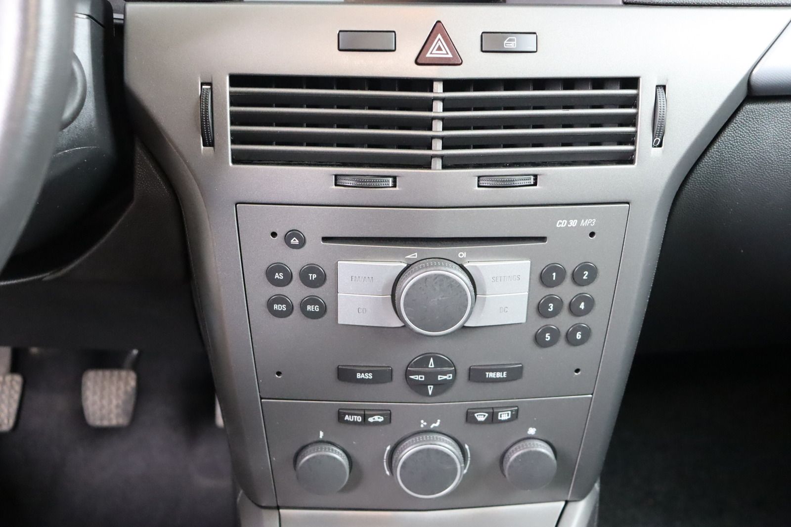Fahrzeugabbildung Opel Astra Caravan 1.6 Twinport Edition