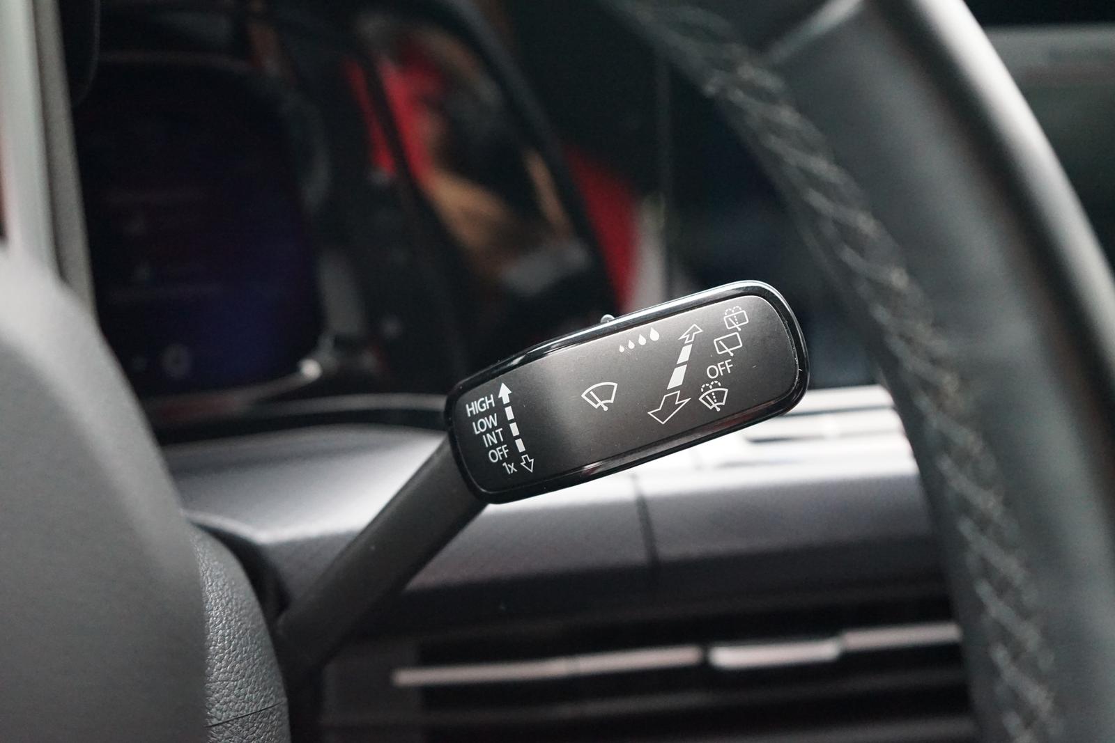 Volkswagen Golf VIII 2.0 TDI DSG United LED Navi Spurhalte, миниатюра 24