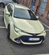 Toyota Corolla 2.0 Hybrid Touring Klima schwarz MwSt. 