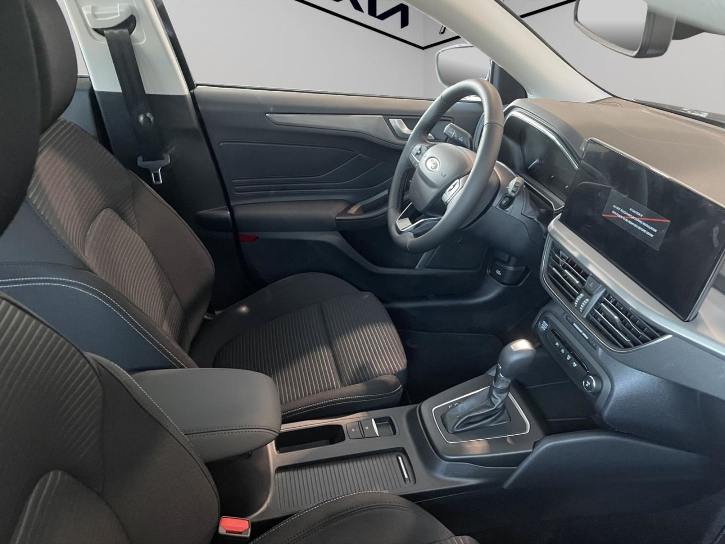 Fahrzeugabbildung Ford Focus Titanium X 1.0 EcoBoost Mild-Hybrid EU6e