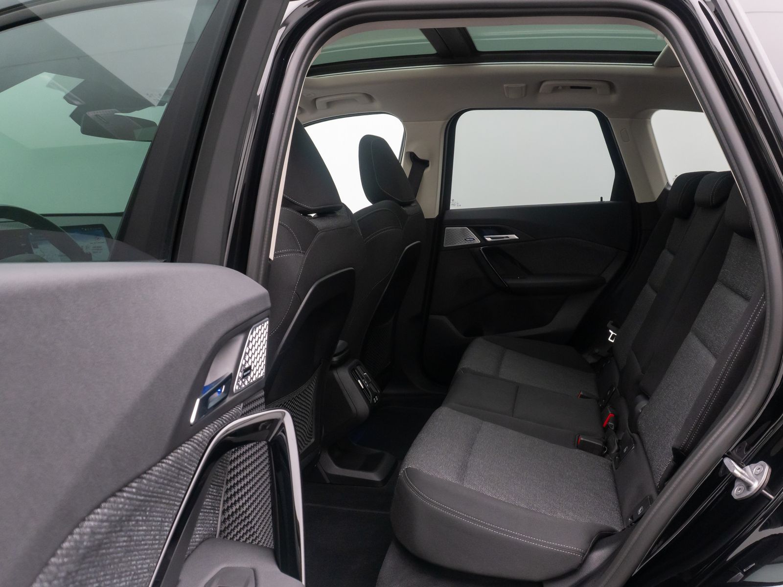 Fahrzeugabbildung BMW iX1 xD30 Panorama 360° HUD DAB H/K Komfort Sport