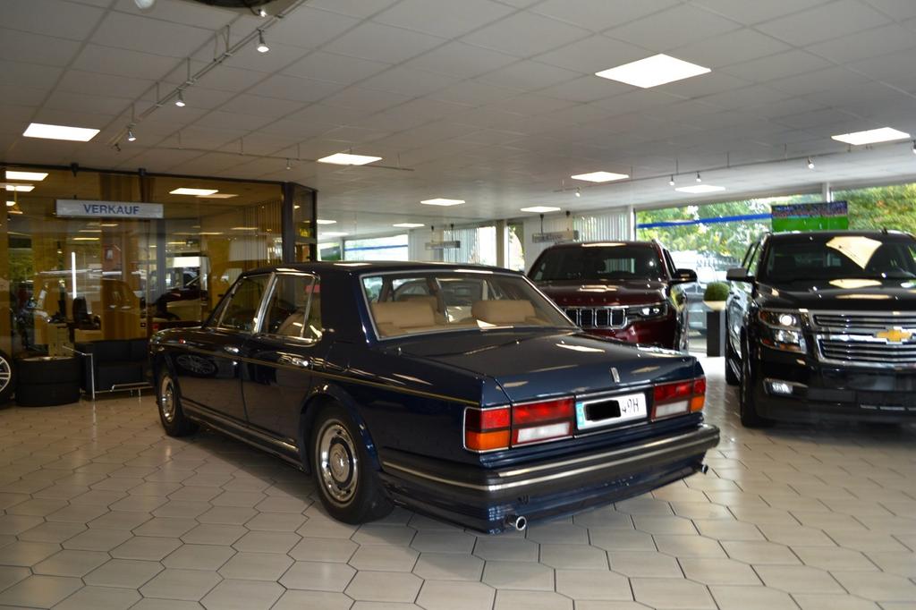 Rolls-Royce Silver Spirit