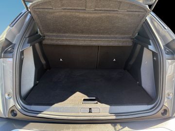 Peugeot 2008 1.2 PureTech 130 Allure KAMERALEDSHZG