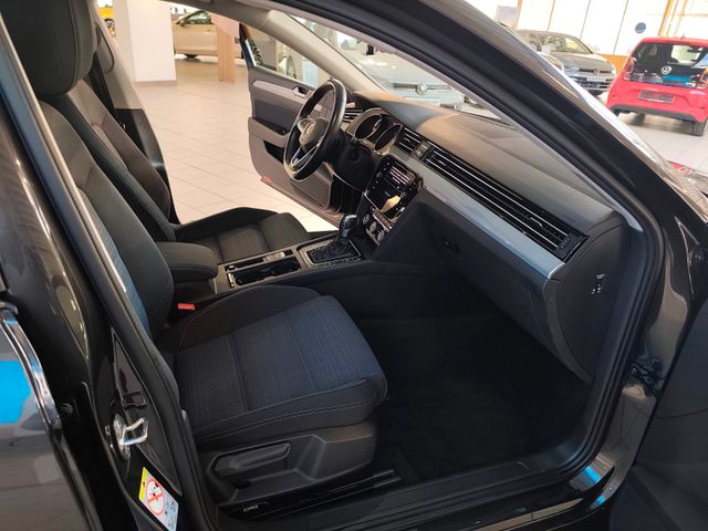Passat Variant GTE *ACC*Navi*Ergo*AHK*Kamera*18"