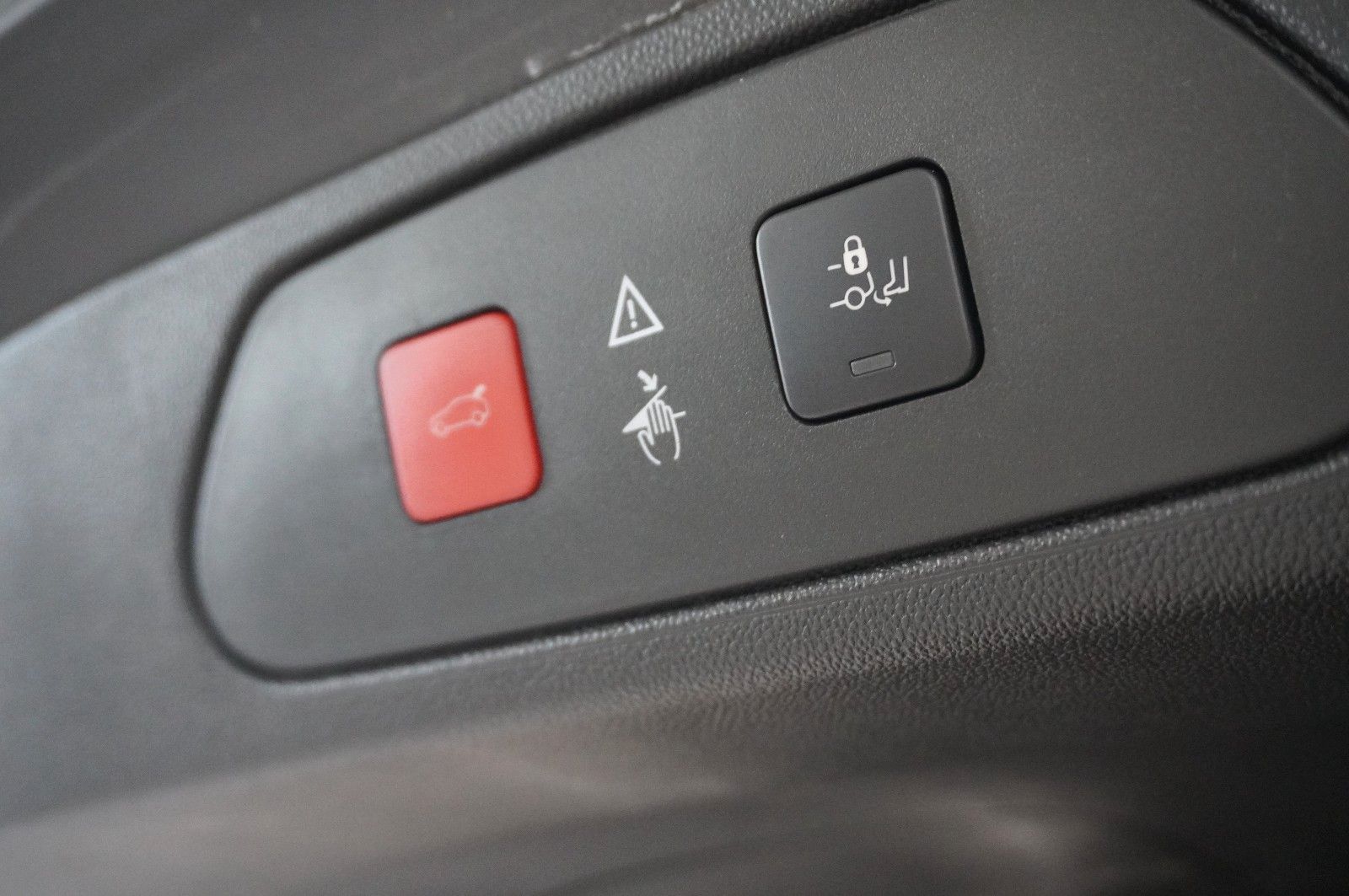 Fahrzeugabbildung Opel Grandland (X) 1.5D BUSINESS NAVI/LED/KAMERA/DAB+