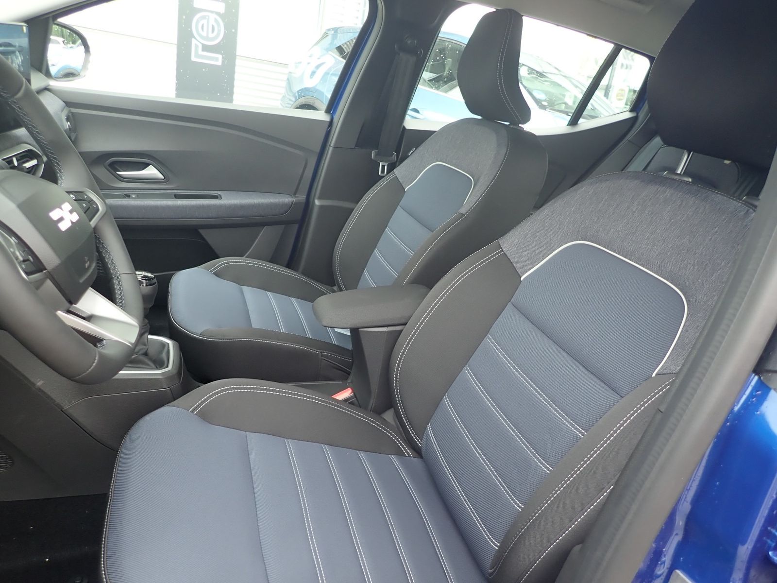 Fahrzeugabbildung Dacia Sandero Journey TCe 100