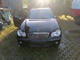 Mercedes-Benz Mercedes C230  2,5 V6 - Mercedes-Benz C 230 aus 2005