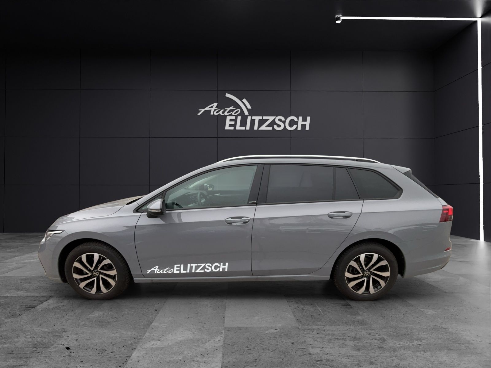 Fahrzeugabbildung Volkswagen Golf VIII Variant eTSI Active DSG LED ACC SHZ Na