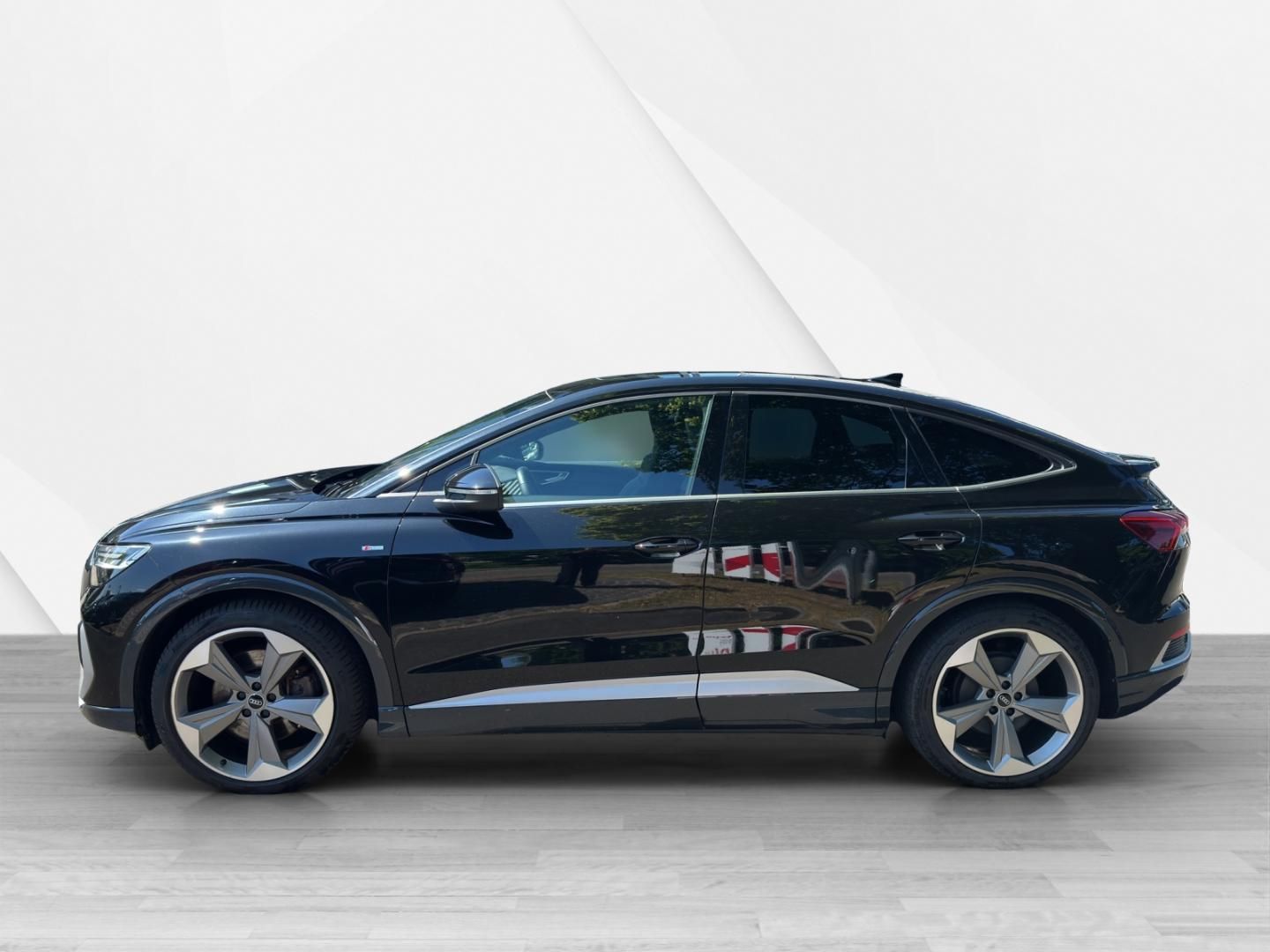 Fahrzeugabbildung Audi Q4 Sportback e-tron 50 quattro, S Line, Pano, As