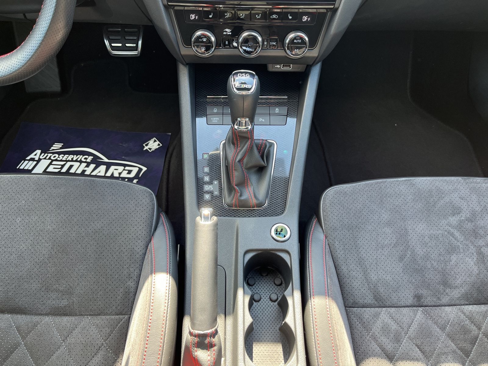 Fahrzeugabbildung SKODA Octavia 2.0 TSI*RS*DSG*SHZ*ACC*ViCo*Standheizung