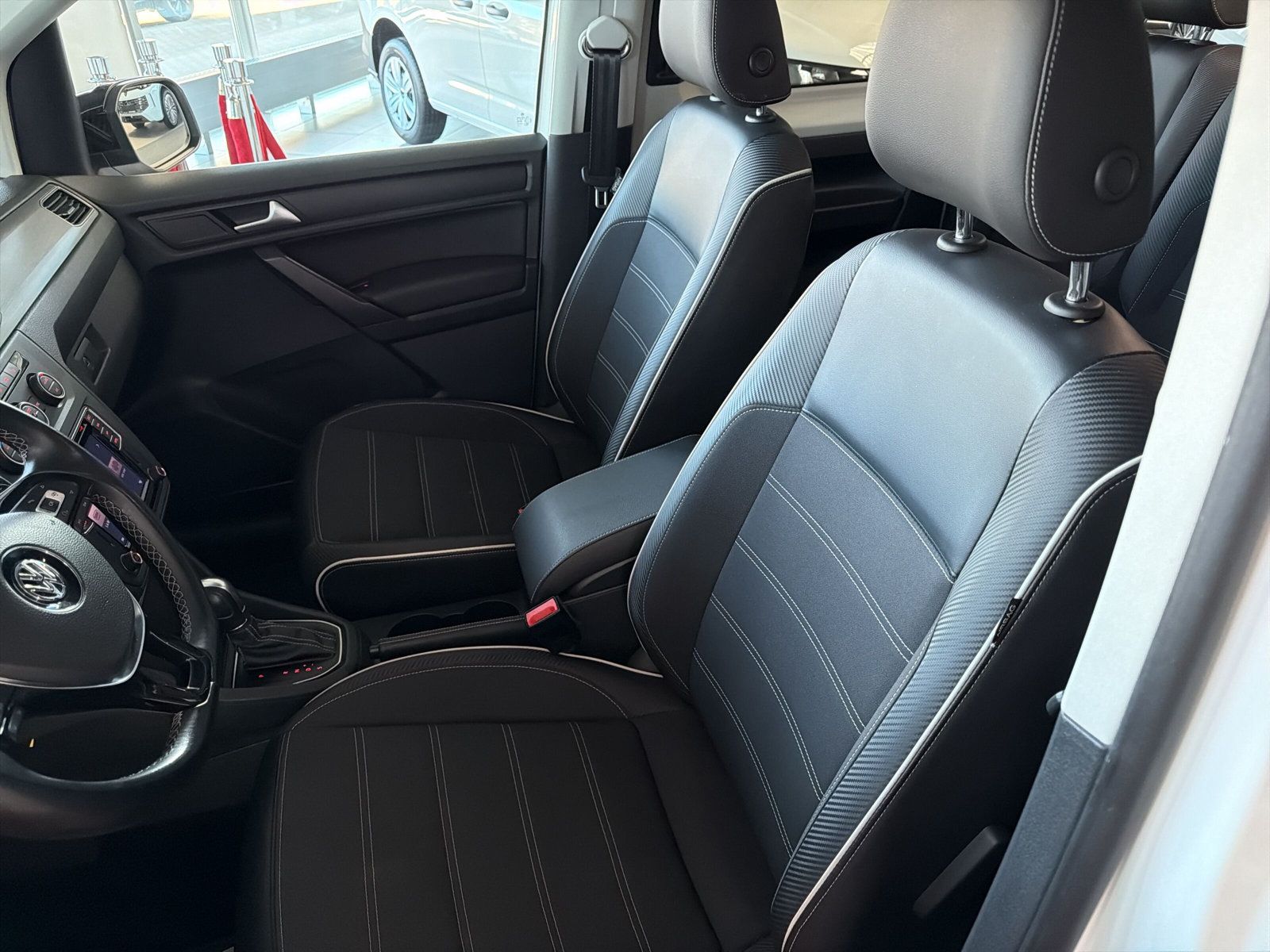 Caddy Edition 35 TSi DSG Navi Xenon AZV