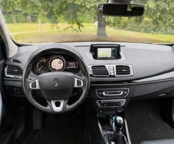Renault Megane 2012 — photo 10