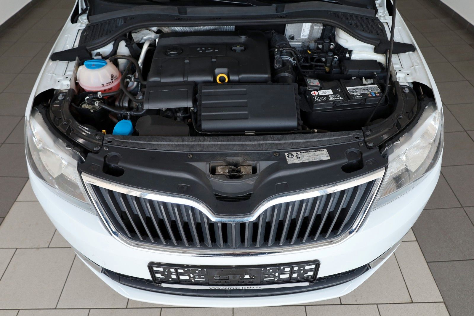 Fahrzeugabbildung SKODA Rapid Spaceback Ambition Navi,Panorama,SH,PDC
