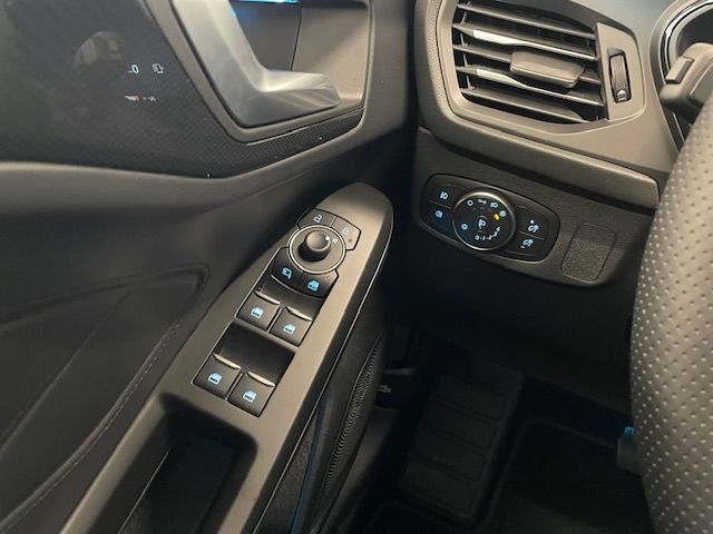 Fahrzeugabbildung Ford Focus Turnier ST-Line X B&O 18'' LED ACC Kamera