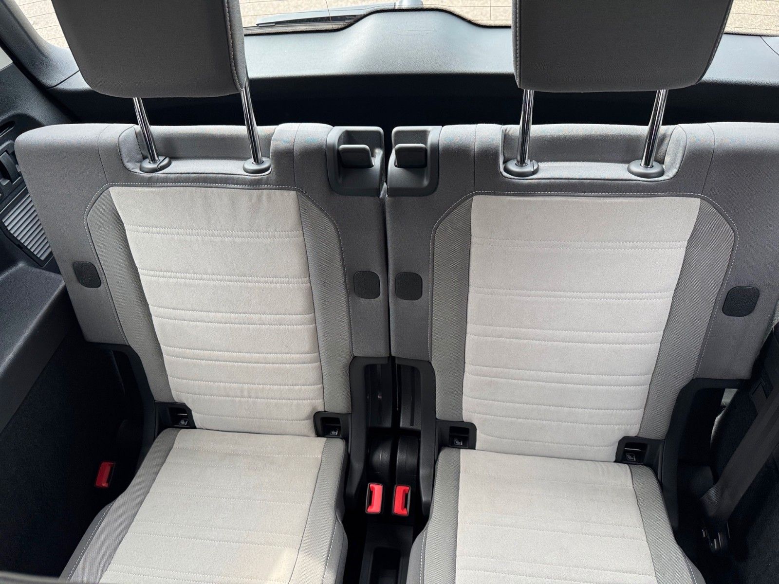 Fahrzeugabbildung Volkswagen Touran Highline 2.0 TDI