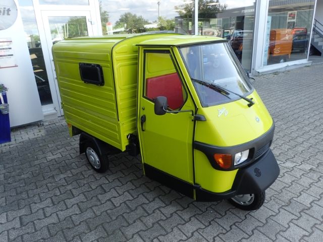 Fahrzeugabbildung Piaggio Ape 50 Kasten Fenster Heckklappe Unterbodenschut