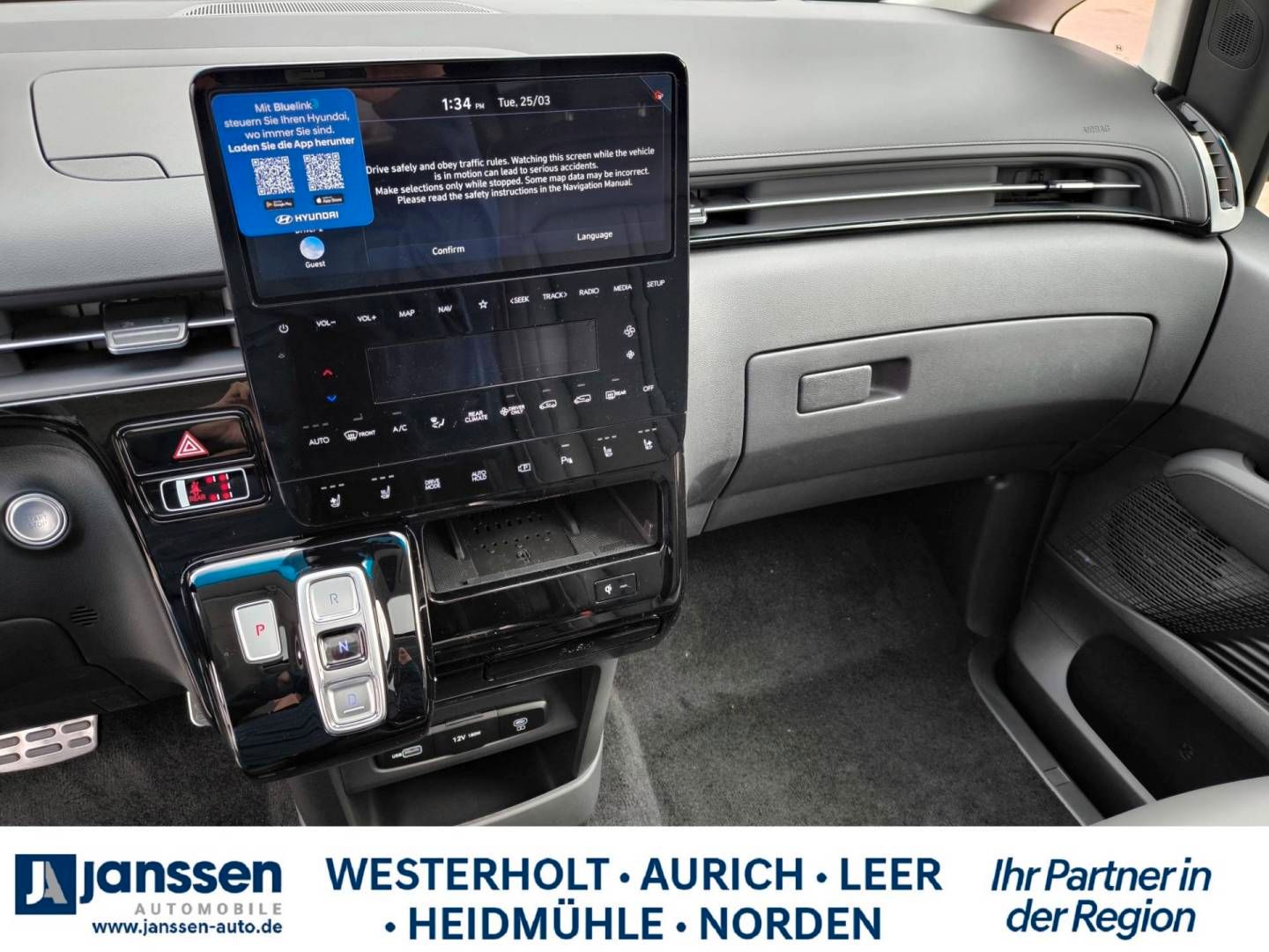 Fahrzeugabbildung Hyundai STARIA HEV 7-Sitzer Signature Panoramadach
