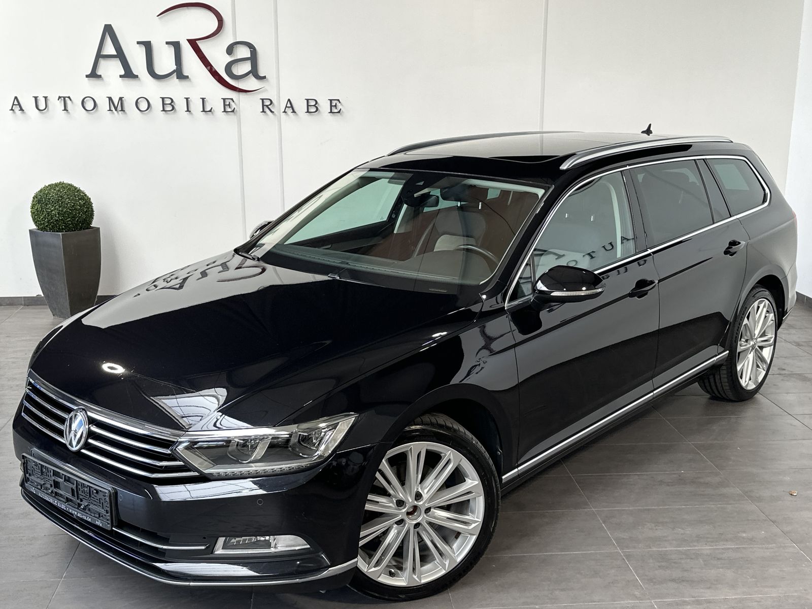 Fahrzeugabbildung Volkswagen Passat Variant HL NAV+LED+AHK+KAM+PANO+19ZO+AID