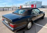 Mercedes-Benz E 220 E 220