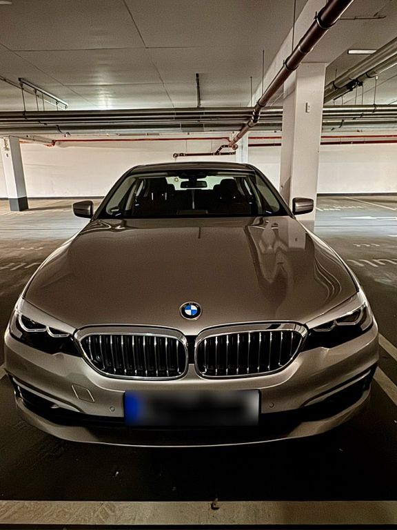 Image of BMW 530