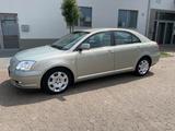 Toyota Avensis 1.8 **Allwetterreifen **TÜV Neu**Klima - Toyota Avensis in Krefeld